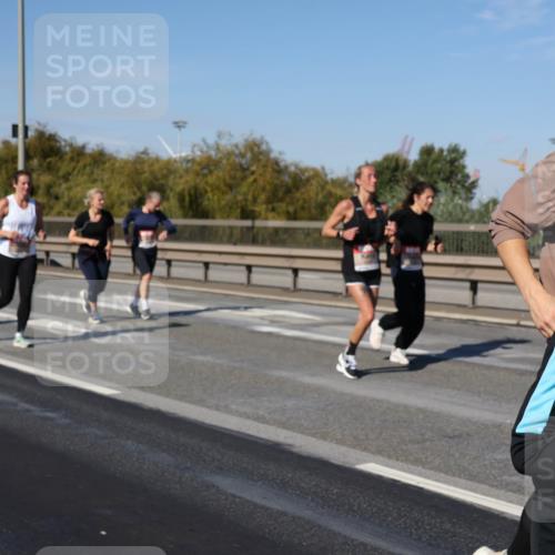 03.10.2025 - Köhlbrandbrückenlauf Julia Fischer http://msf.ph/oto/9013841 03.10.2025 13:07:30 Position 3  meine-sportfotos.de