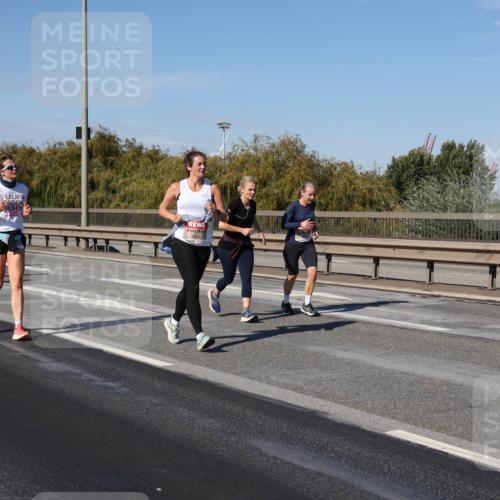 03.10.2025 - Köhlbrandbrückenlauf Julia Fischer http://msf.ph/oto/9013847 03.10.2025 13:07:31 Position 3 6394 meine-sportfotos.de