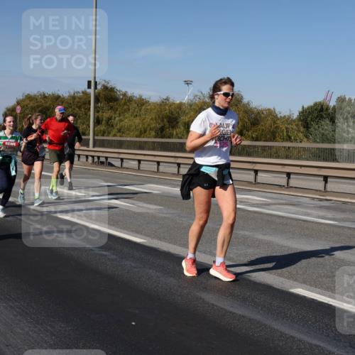 03.10.2025 - Köhlbrandbrückenlauf Julia Fischer http://msf.ph/oto/9013849 03.10.2025 13:07:33 Position 3  meine-sportfotos.de