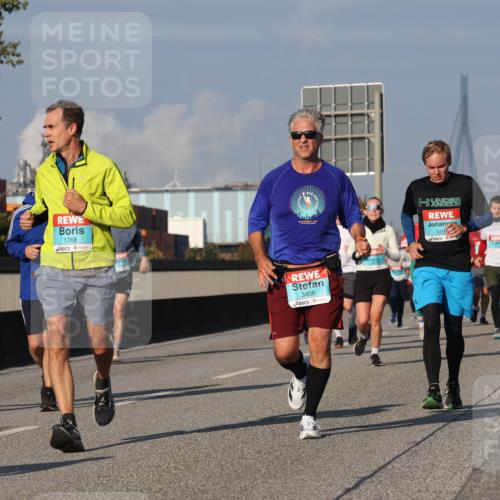 03.10.2025 - Köhlbrandbrückenlauf Luisa Fischer http://msf.ph/oto/9013857 03.10.2025 10:57:47 Position 3 1768, 3406, 315 meine-sportfotos.de