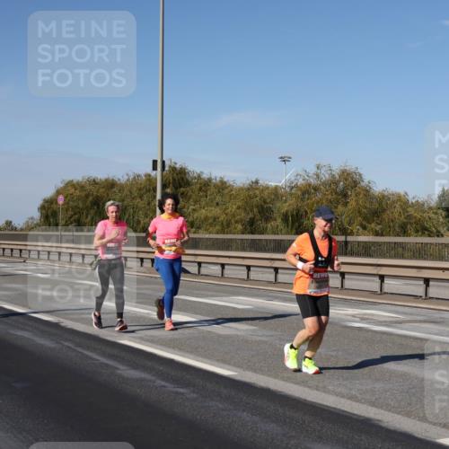 03.10.2025 - Köhlbrandbrückenlauf Julia Fischer http://msf.ph/oto/9013872 03.10.2025 13:07:38 Position 3  meine-sportfotos.de