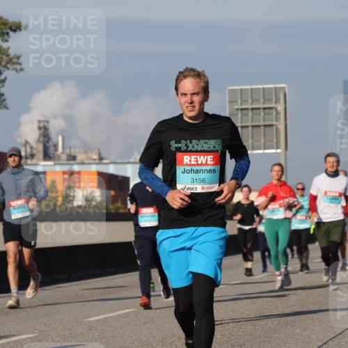 03.10.2025 - Köhlbrandbrückenlauf Luisa Fischer http://msf.ph/oto/9013891 03.10.2025 10:57:50 Position 3 3156 meine-sportfotos.de
