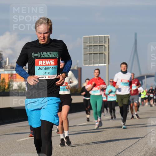 03.10.2025 - Köhlbrandbrückenlauf Luisa Fischer http://msf.ph/oto/9013897 03.10.2025 10:57:51 Position 3 3156 meine-sportfotos.de