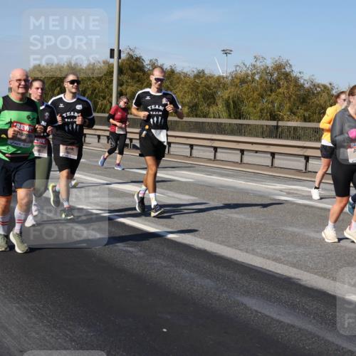03.10.2025 - Köhlbrandbrückenlauf Julia Fischer http://msf.ph/oto/9013907 03.10.2025 13:07:49 Position 3  meine-sportfotos.de