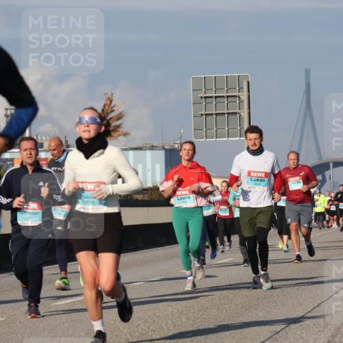 03.10.2025 - Köhlbrandbrückenlauf Luisa Fischer http://msf.ph/oto/9013908 03.10.2025 10:57:52 Position 3 3156, 1611, 2126, 3723, 1206, 3208 meine-sportfotos.de