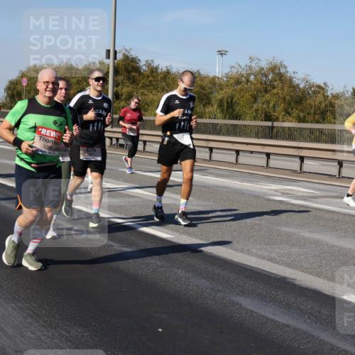 03.10.2025 - Köhlbrandbrückenlauf Julia Fischer http://msf.ph/oto/9013910 03.10.2025 13:07:49 Position 3 5708 meine-sportfotos.de