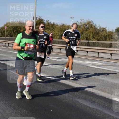 03.10.2025 - Köhlbrandbrückenlauf Julia Fischer http://msf.ph/oto/9013915 03.10.2025 13:07:49 Position 3 5708, 5887 meine-sportfotos.de