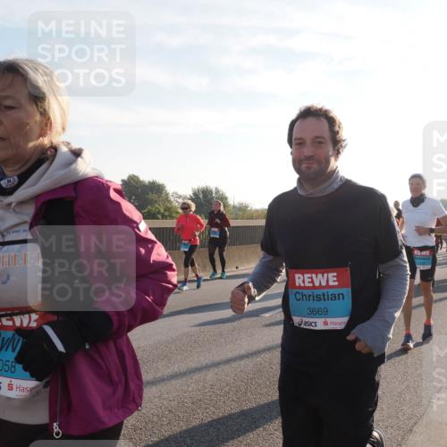 03.10.2025 - Köhlbrandbrückenlauf Fabian Wolf http://msf.ph/oto/9013929 03.10.2025 09:24:20 Position 3 72, 2, 2058, 3669, 2319 meine-sportfotos.de