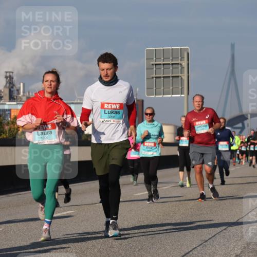 03.10.2025 - Köhlbrandbrückenlauf Luisa Fischer http://msf.ph/oto/9013941 03.10.2025 10:57:55 Position 3 3208 meine-sportfotos.de
