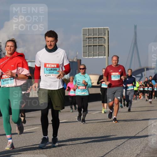 03.10.2025 - Köhlbrandbrückenlauf Luisa Fischer http://msf.ph/oto/9013943 03.10.2025 10:57:56 Position 3 1206, 3208, 1514, 1388 meine-sportfotos.de