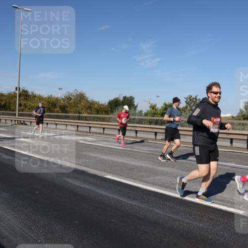 03.10.2025 - Köhlbrandbrückenlauf Julia Fischer http://msf.ph/oto/9013965 03.10.2025 13:07:59 Position 3  meine-sportfotos.de