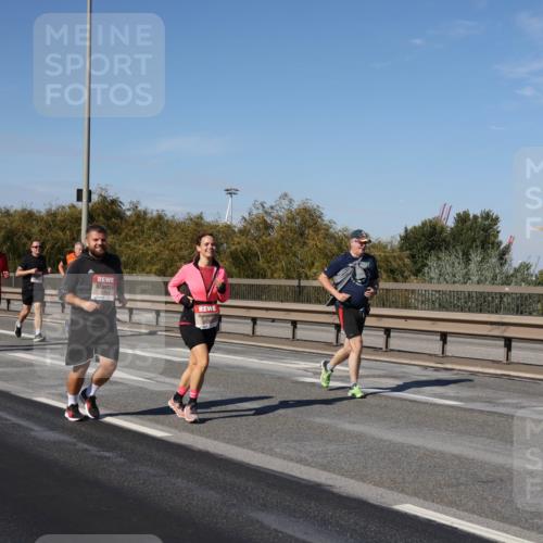 03.10.2025 - Köhlbrandbrückenlauf Julia Fischer http://msf.ph/oto/9013975 03.10.2025 13:08:01 Position 3  meine-sportfotos.de