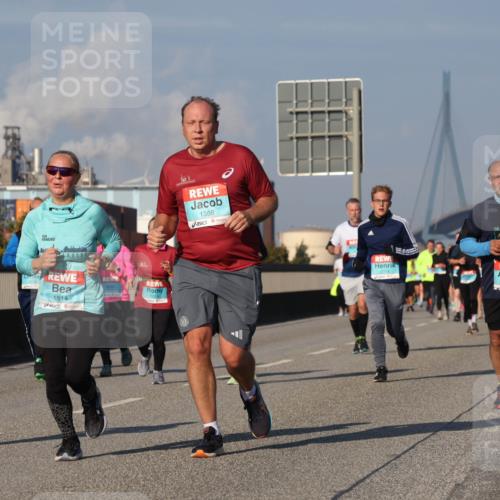 03.10.2025 - Köhlbrandbrückenlauf Luisa Fischer http://msf.ph/oto/9013988 03.10.2025 10:58:00 Position 3 841, 1514, 1388, 1296 meine-sportfotos.de