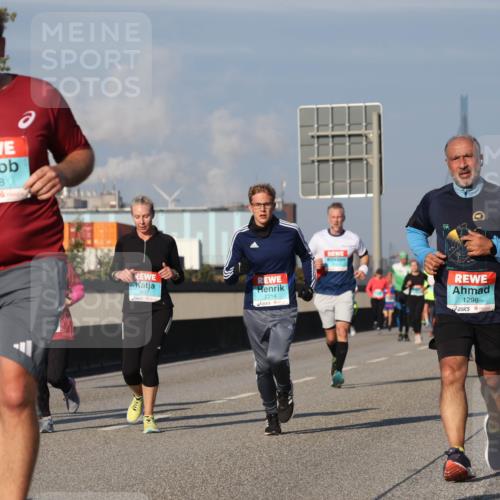 03.10.2025 - Köhlbrandbrückenlauf Luisa Fischer http://msf.ph/oto/9014013 03.10.2025 10:58:02 Position 3 1388, 1627, 2214, 1296 meine-sportfotos.de