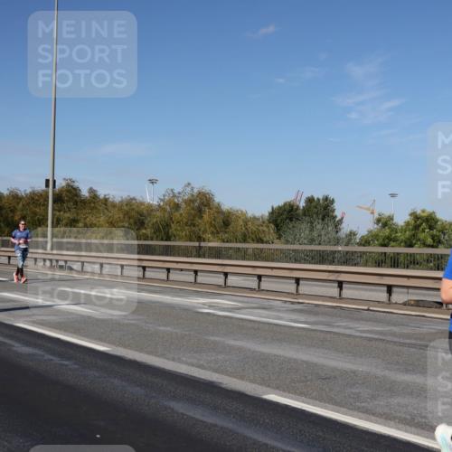 03.10.2025 - Köhlbrandbrückenlauf Julia Fischer http://msf.ph/oto/9014016 03.10.2025 13:08:08 Position 3 5742 meine-sportfotos.de