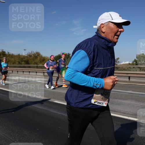 03.10.2025 - Köhlbrandbrückenlauf Julia Fischer http://msf.ph/oto/9014044 03.10.2025 13:08:13 Position 3 4517 meine-sportfotos.de