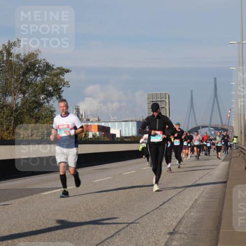 03.10.2025 - Köhlbrandbrückenlauf Luisa Fischer http://msf.ph/oto/9014073 03.10.2025 10:58:08 Position 3  meine-sportfotos.de