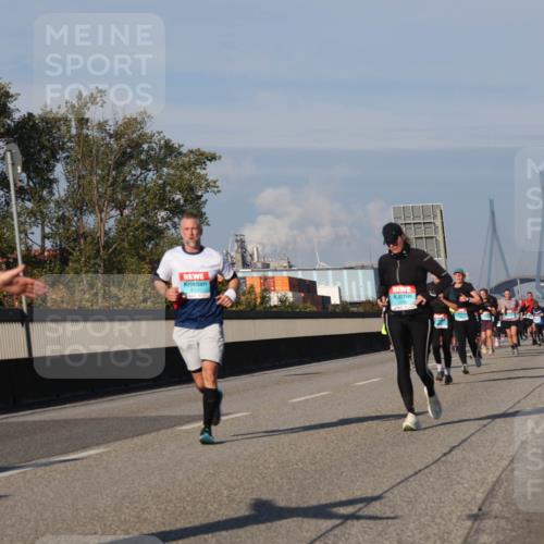 03.10.2025 - Köhlbrandbrückenlauf Luisa Fischer http://msf.ph/oto/9014077 03.10.2025 10:58:08 Position 3  meine-sportfotos.de