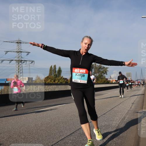 03.10.2025 - Köhlbrandbrückenlauf Luisa Fischer http://msf.ph/oto/9014088 03.10.2025 10:58:09 Position 3 1627 meine-sportfotos.de