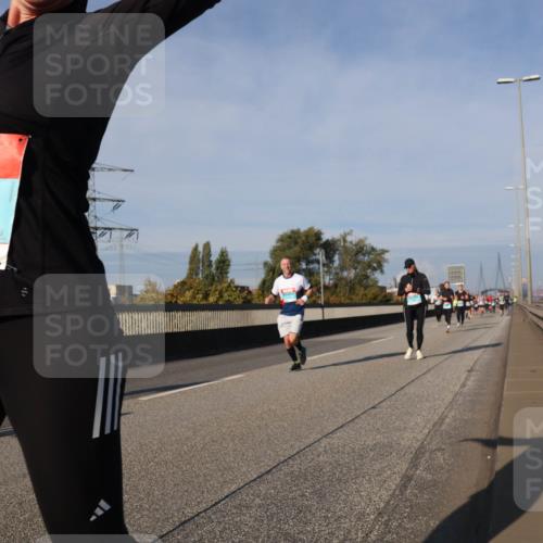 03.10.2025 - Köhlbrandbrückenlauf Luisa Fischer http://msf.ph/oto/9014094 03.10.2025 10:58:10 Position 3 1627 meine-sportfotos.de