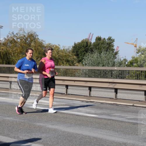 03.10.2025 - Köhlbrandbrückenlauf Julia Fischer http://msf.ph/oto/9014095 03.10.2025 13:08:30 Position 3  meine-sportfotos.de