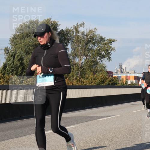 03.10.2025 - Köhlbrandbrückenlauf Luisa Fischer http://msf.ph/oto/9014113 03.10.2025 10:58:12 Position 3 3326 meine-sportfotos.de