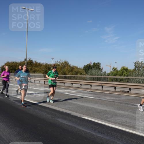 03.10.2025 - Köhlbrandbrückenlauf Julia Fischer http://msf.ph/oto/9014128 03.10.2025 13:08:38 Position 3 18 meine-sportfotos.de