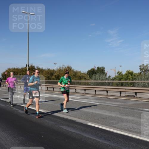 03.10.2025 - Köhlbrandbrückenlauf Julia Fischer http://msf.ph/oto/9014133 03.10.2025 13:08:38 Position 3 18 meine-sportfotos.de