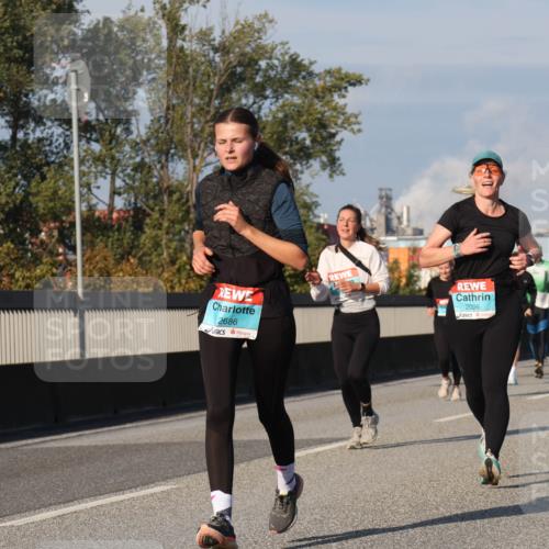 03.10.2025 - Köhlbrandbrückenlauf Luisa Fischer http://msf.ph/oto/9014135 03.10.2025 10:58:14 Position 3 2686, 2006 meine-sportfotos.de