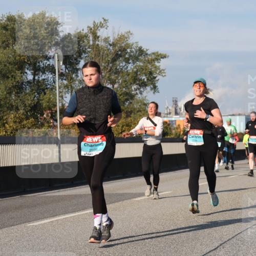 03.10.2025 - Köhlbrandbrückenlauf Luisa Fischer http://msf.ph/oto/9014140 03.10.2025 10:58:14 Position 3 2686, 2006 meine-sportfotos.de