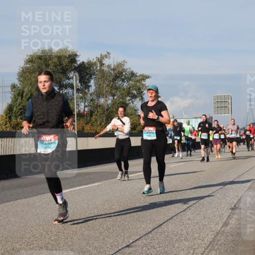 03.10.2025 - Köhlbrandbrückenlauf Luisa Fischer http://msf.ph/oto/9014148 03.10.2025 10:58:15 Position 3 2686 meine-sportfotos.de