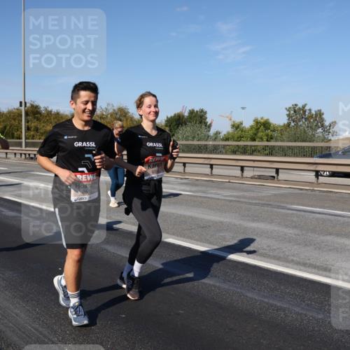 03.10.2025 - Köhlbrandbrückenlauf Julia Fischer http://msf.ph/oto/9014153 03.10.2025 13:08:43 Position 3 5138, 6068, 6063 meine-sportfotos.de