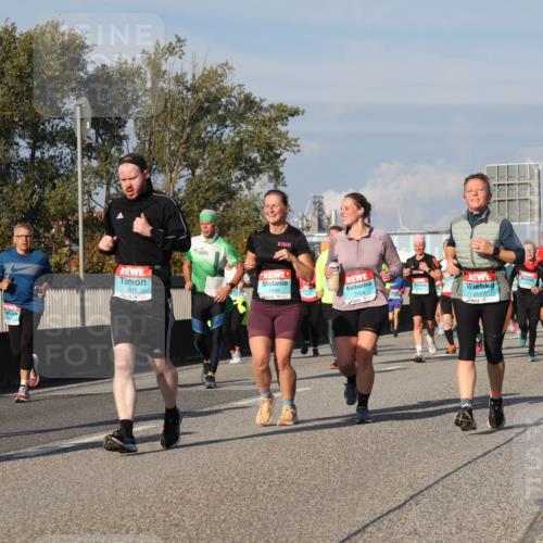03.10.2025 - Köhlbrandbrückenlauf Luisa Fischer http://msf.ph/oto/9014197 03.10.2025 10:58:21 Position 3 3515, 1169, 2054, 2687 meine-sportfotos.de