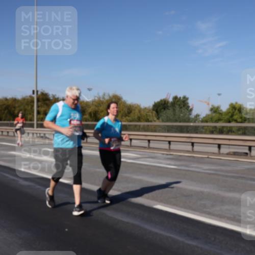 03.10.2025 - Köhlbrandbrückenlauf Julia Fischer http://msf.ph/oto/9014199 03.10.2025 13:08:51 Position 3  meine-sportfotos.de