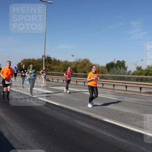 03.10.2025 - Köhlbrandbrückenlauf Julia Fischer http://msf.ph/oto/9014224 03.10.2025 13:08:57 Position 3  meine-sportfotos.de