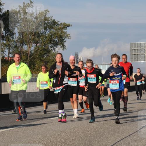 03.10.2025 - Köhlbrandbrückenlauf Luisa Fischer http://msf.ph/oto/9014232 03.10.2025 10:58:24 Position 3 1220, 1272, 1314, 3648, 3075 meine-sportfotos.de