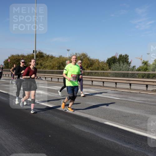 03.10.2025 - Köhlbrandbrückenlauf Julia Fischer http://msf.ph/oto/9014278 03.10.2025 13:09:07 Position 3  meine-sportfotos.de