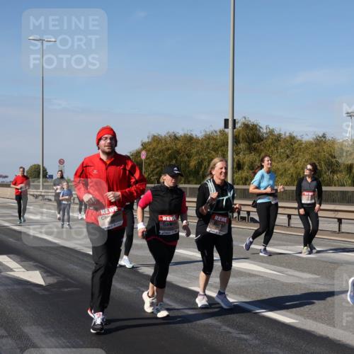 03.10.2025 - Köhlbrandbrückenlauf Julia Fischer http://msf.ph/oto/9014290 03.10.2025 13:09:12 Position 3 472 meine-sportfotos.de