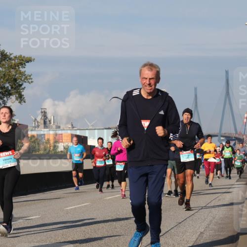 03.10.2025 - Köhlbrandbrückenlauf Luisa Fischer http://msf.ph/oto/9014307 03.10.2025 10:58:31 Position 3 025, 1460, 3724 meine-sportfotos.de