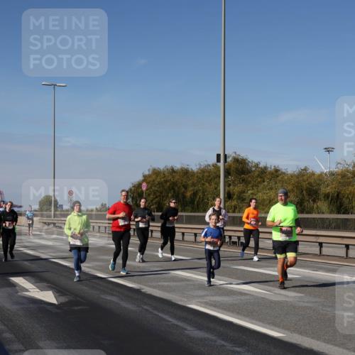 03.10.2025 - Köhlbrandbrückenlauf Julia Fischer http://msf.ph/oto/9014312 03.10.2025 13:09:16 Position 3  meine-sportfotos.de