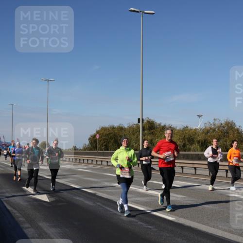 03.10.2025 - Köhlbrandbrückenlauf Julia Fischer http://msf.ph/oto/9014330 03.10.2025 13:09:19 Position 3  meine-sportfotos.de