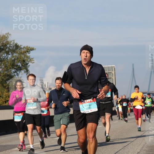03.10.2025 - Köhlbrandbrückenlauf Luisa Fischer http://msf.ph/oto/9014343 03.10.2025 10:58:35 Position 3 1108, 3750 meine-sportfotos.de