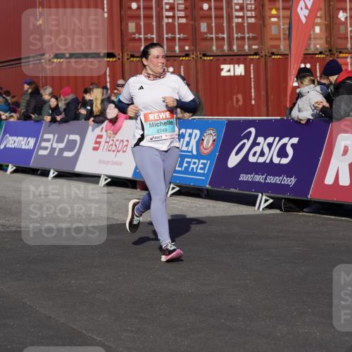 03.10.2025 - Köhlbrandbrückenlauf Michael Burmester http://msf.ph/oto/9014346 03.10.2025 10:14:21 Ziel 1456, 1735, 1925, 2749, 3168, 3326, 3461, 3644, 3665, 3666 meine-sportfotos.de