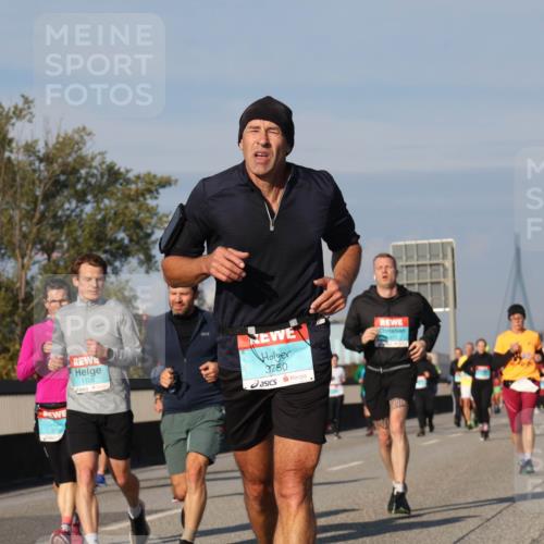 03.10.2025 - Köhlbrandbrückenlauf Luisa Fischer http://msf.ph/oto/9014353 03.10.2025 10:58:36 Position 3 1108, 3750 meine-sportfotos.de