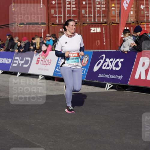 03.10.2025 - Köhlbrandbrückenlauf Michael Burmester http://msf.ph/oto/9014357 03.10.2025 10:14:21 Ziel 1456, 1735, 1925, 2749, 3168, 3326, 3461, 3644, 3665, 3666 meine-sportfotos.de