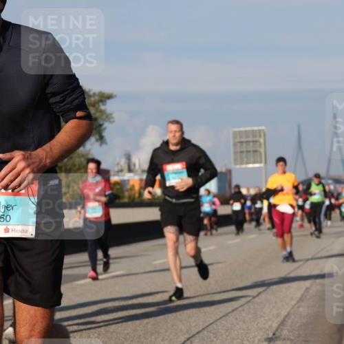 03.10.2025 - Köhlbrandbrückenlauf Luisa Fischer http://msf.ph/oto/9014367 03.10.2025 10:58:37 Position 3 1108, 3750 meine-sportfotos.de
