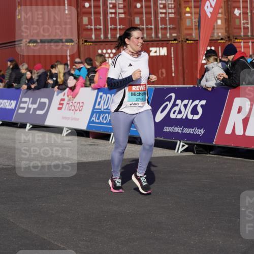 03.10.2025 - Köhlbrandbrückenlauf Michael Burmester http://msf.ph/oto/9014370 03.10.2025 10:14:21 Ziel 1456, 1735, 1925, 2749, 3168, 3326, 3461, 3644, 3665, 3666 meine-sportfotos.de