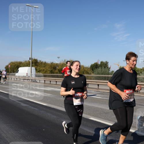 03.10.2025 - Köhlbrandbrückenlauf Julia Fischer http://msf.ph/oto/9014381 03.10.2025 13:09:32 Position 3 50 meine-sportfotos.de