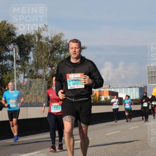 03.10.2025 - Köhlbrandbrückenlauf Luisa Fischer http://msf.ph/oto/9014384 03.10.2025 10:58:38 Position 3 3596, 3473 meine-sportfotos.de
