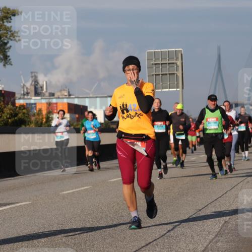 03.10.2025 - Köhlbrandbrückenlauf Luisa Fischer http://msf.ph/oto/9014401 03.10.2025 10:58:40 Position 3 42 meine-sportfotos.de